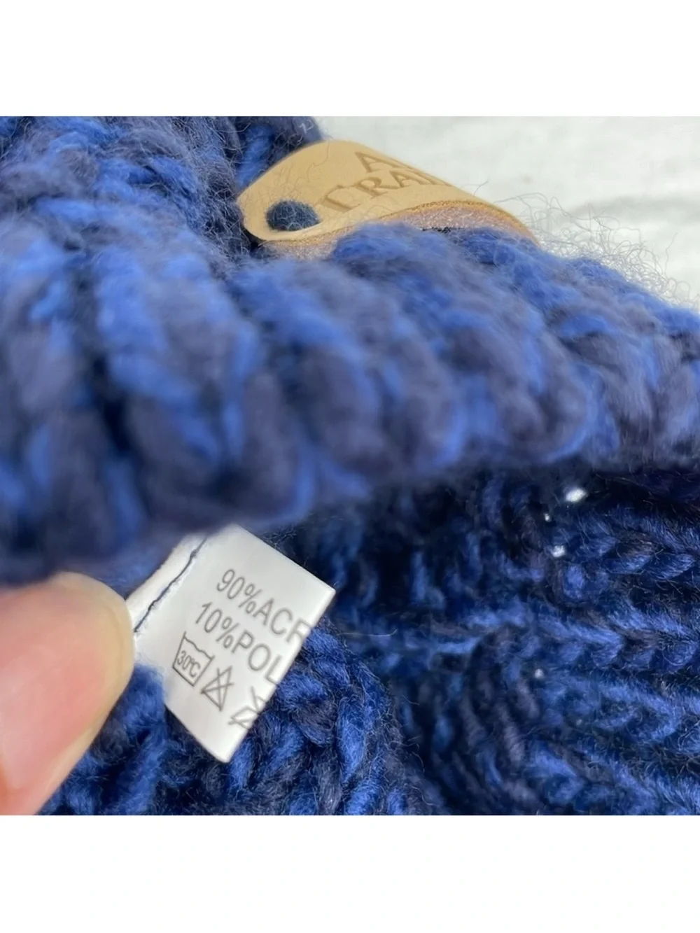 Aran Traditions Cable Tammy Hat. 7-9 Years. NWT.